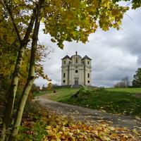 kostel sv. Jana Křtitele a Panny Marie Karmelské